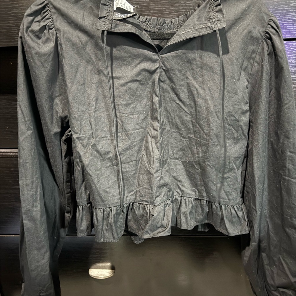 H&M Divided Black Ruffle Top - Picture 2 of 3